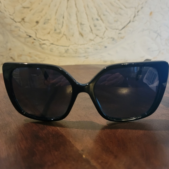 Tiffany & Company Sunglasses TF4074 Keyhole Square Polorized MA#479 - Picture 10 of 17